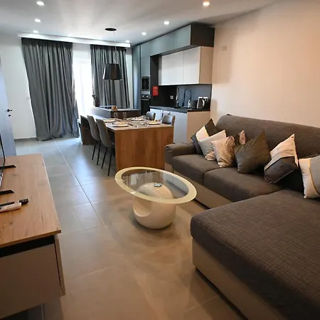 Highland Apartment